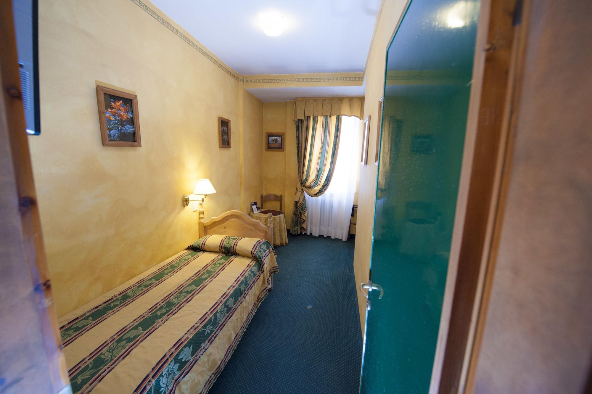 Hotel Olimpia Cortina d'Ampezzo Bagian luar foto