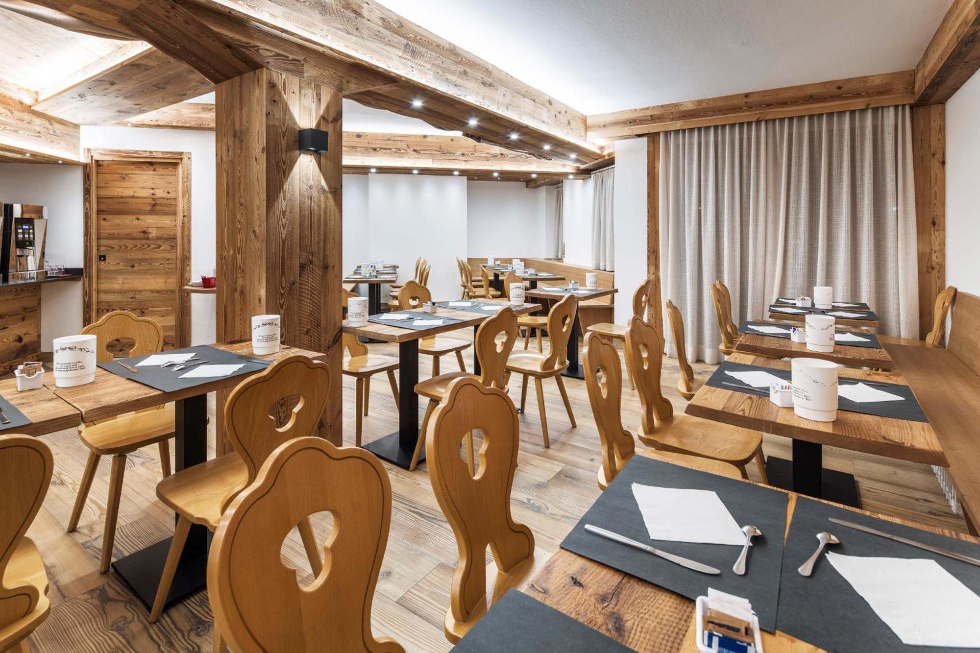 Hotel Olimpia Cortina d'Ampezzo Bagian luar foto