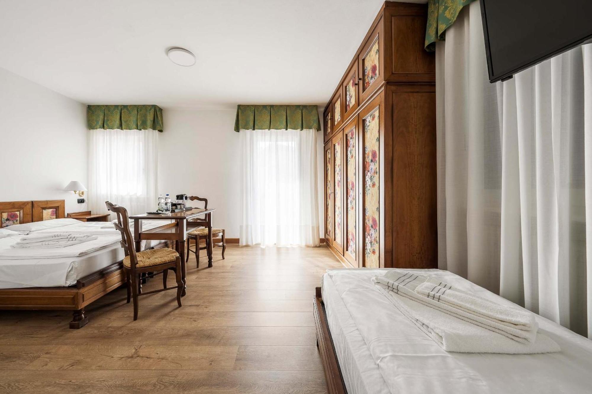 Hotel Olimpia Cortina d'Ampezzo Bagian luar foto