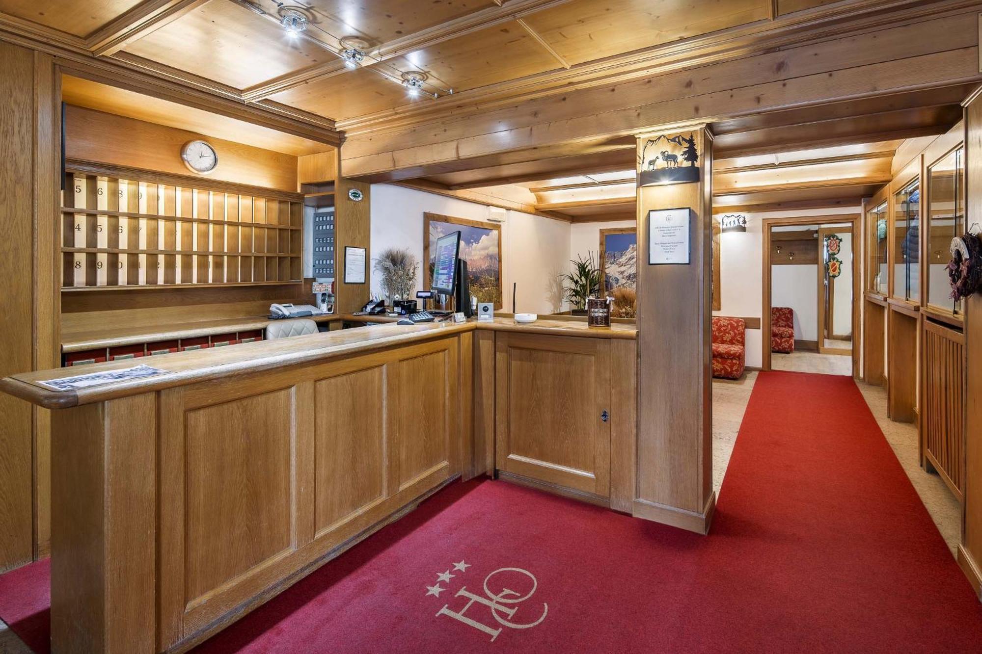 Hotel Olimpia Cortina d'Ampezzo Bagian luar foto