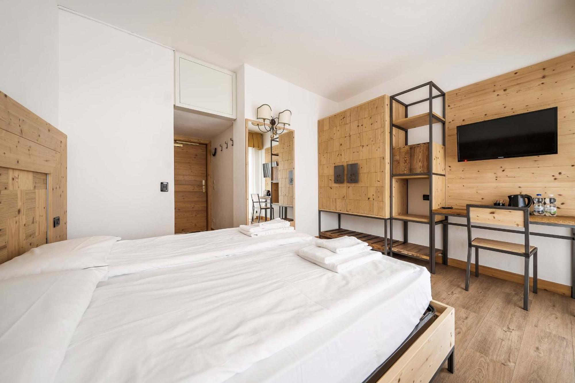 Hotel Olimpia Cortina d'Ampezzo Bagian luar foto