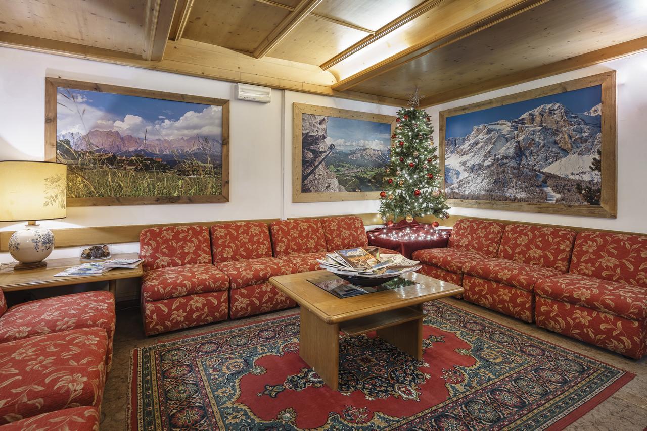 Hotel Olimpia Cortina d'Ampezzo Bagian luar foto