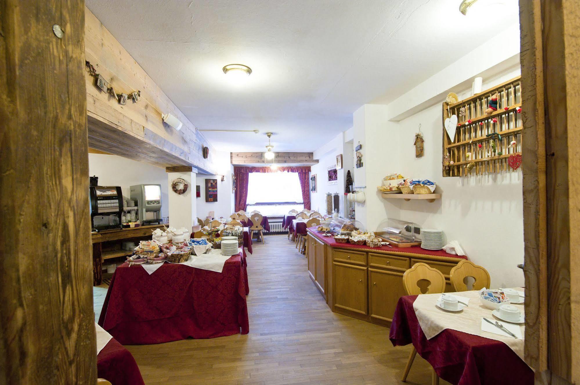 Hotel Olimpia Cortina d'Ampezzo Bagian luar foto